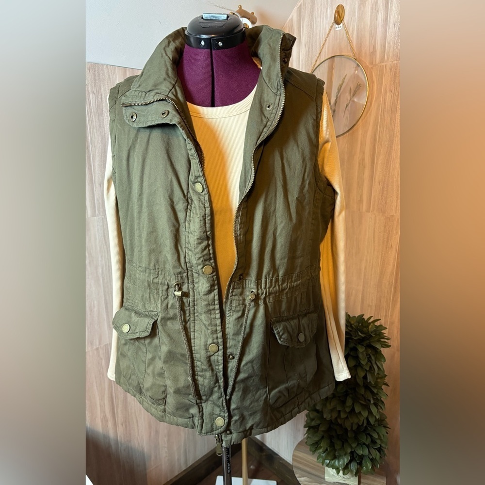 Snobbish Olive Army Green Women's Lined Vest